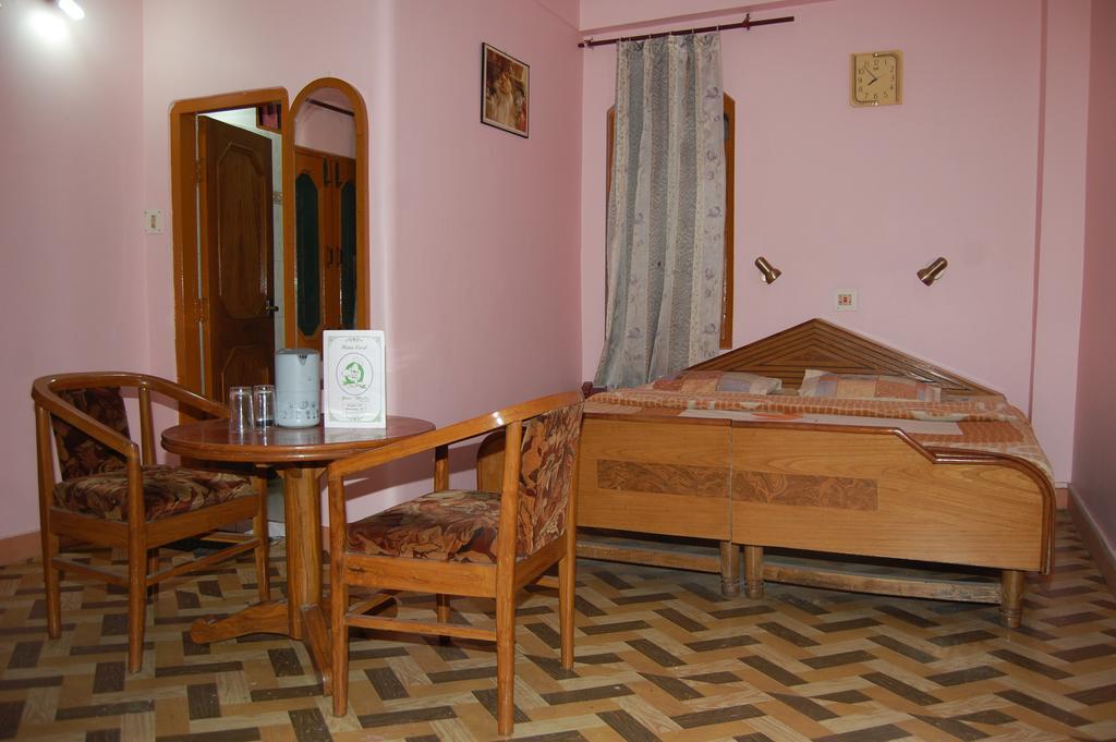 Hotel Ashish Inn Kandāghāt Szoba fotó