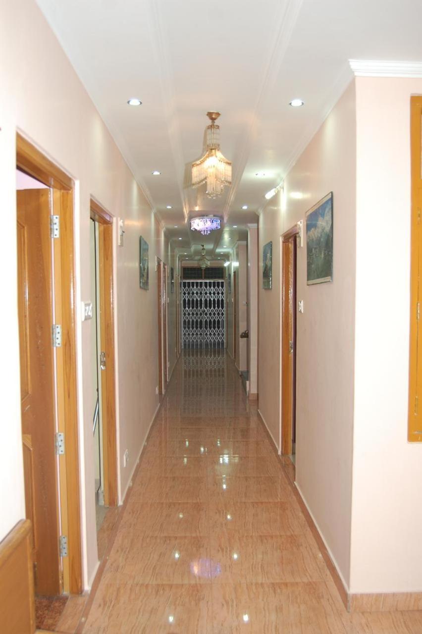 Hotel Ashish Inn Kandāghāt Kültér fotó