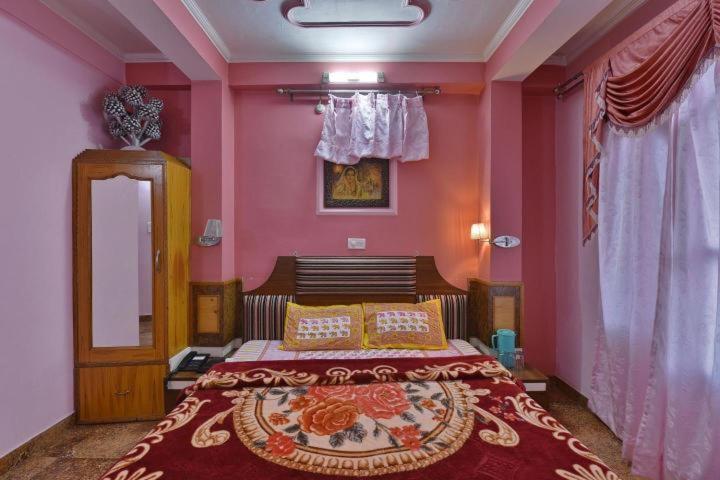 Hotel Ashish Inn Kandāghāt Kültér fotó