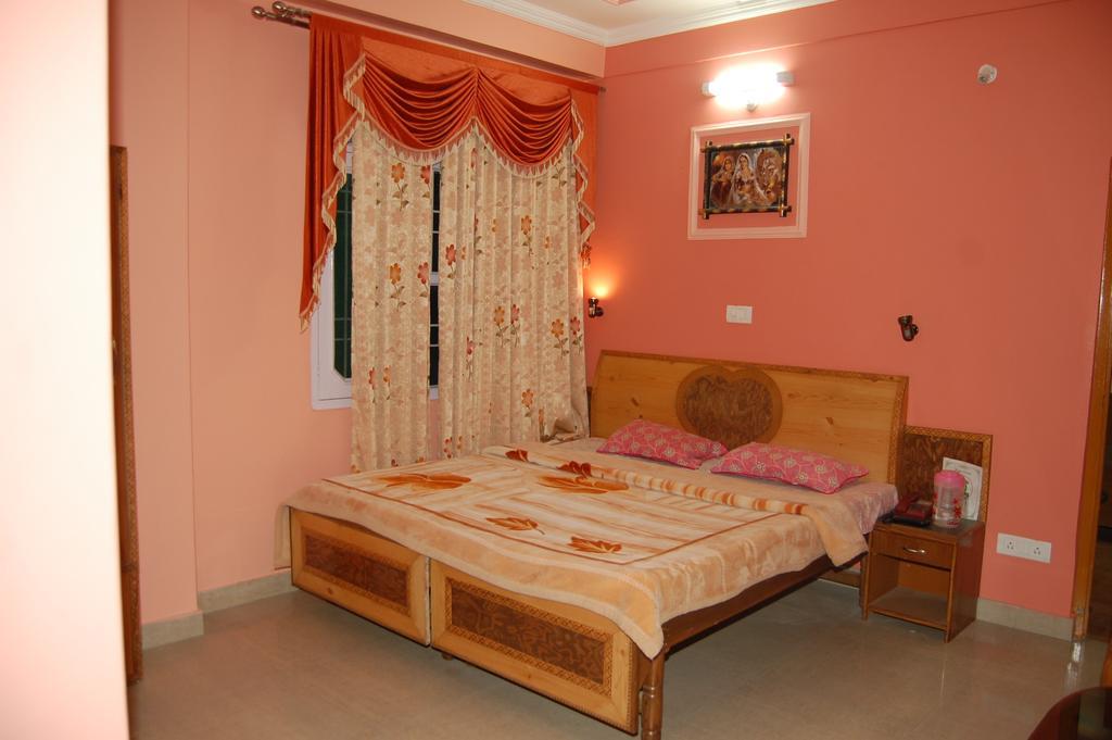 Hotel Ashish Inn Kandāghāt Szoba fotó