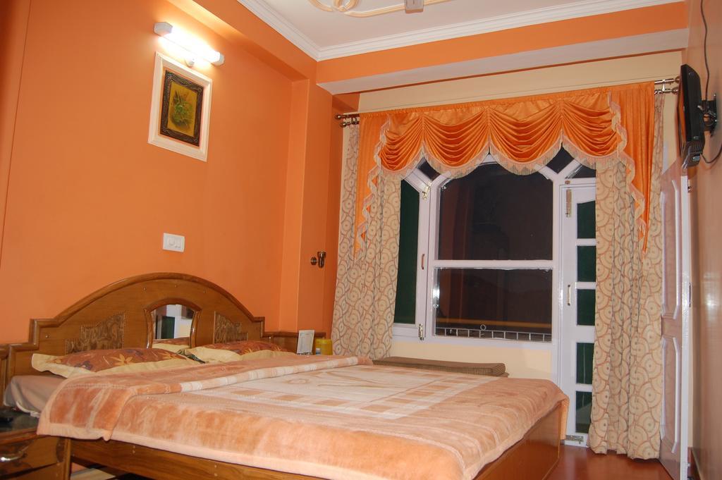 Hotel Ashish Inn Kandāghāt Szoba fotó